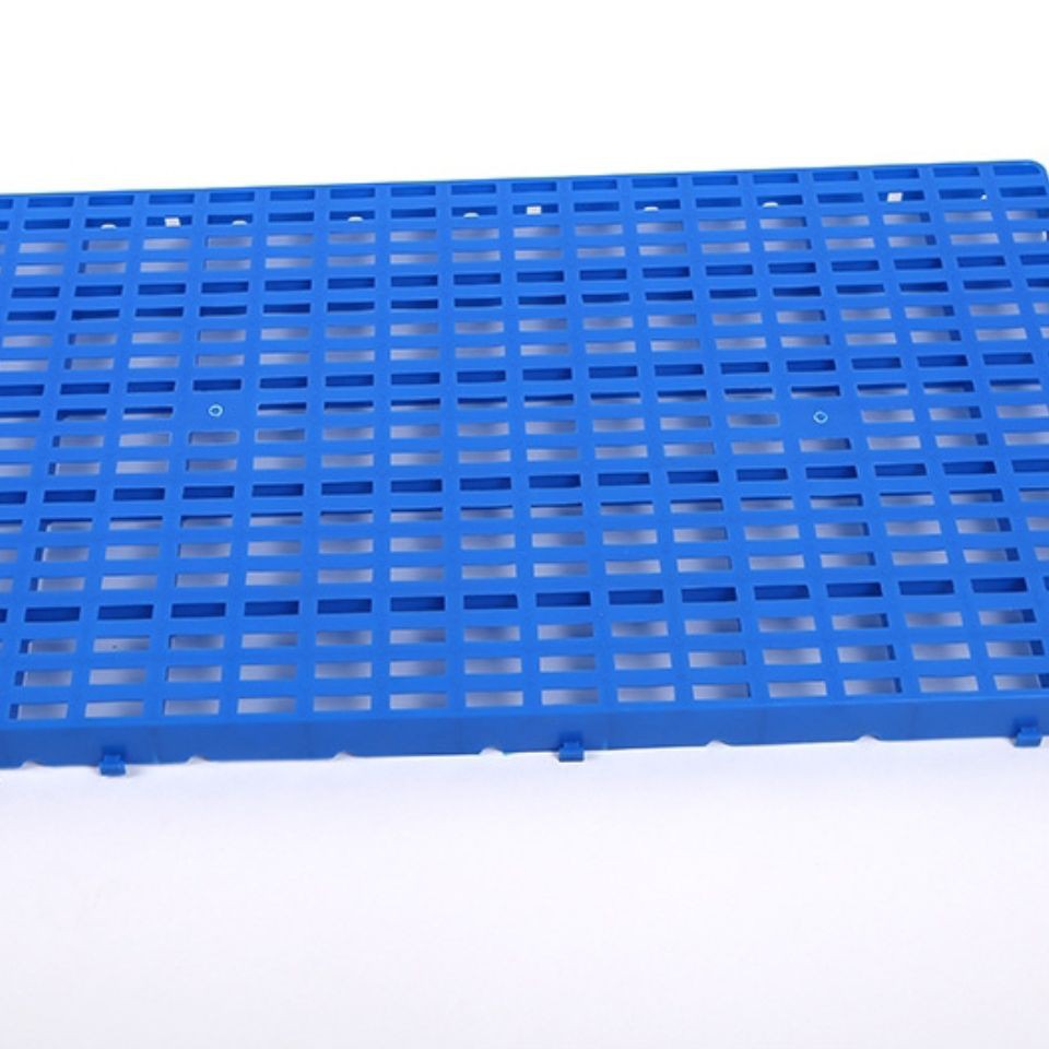 Pallet bảng thẻ nhựa chống ẩm 2