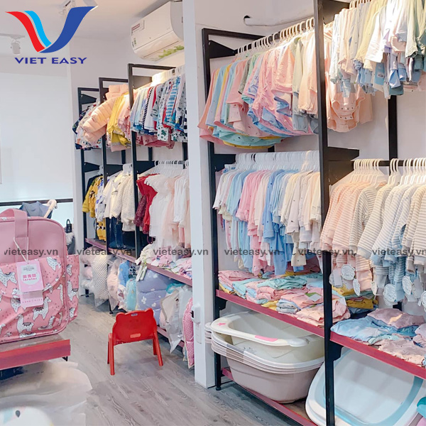 Kệ trưng bày quần áo